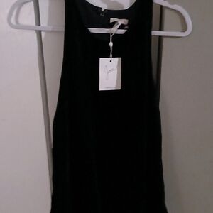 Joie black velvet sleeveless size Large perfect for the holidays🎅🤶